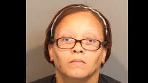 Report: Woman stabs children’s father in parking lot