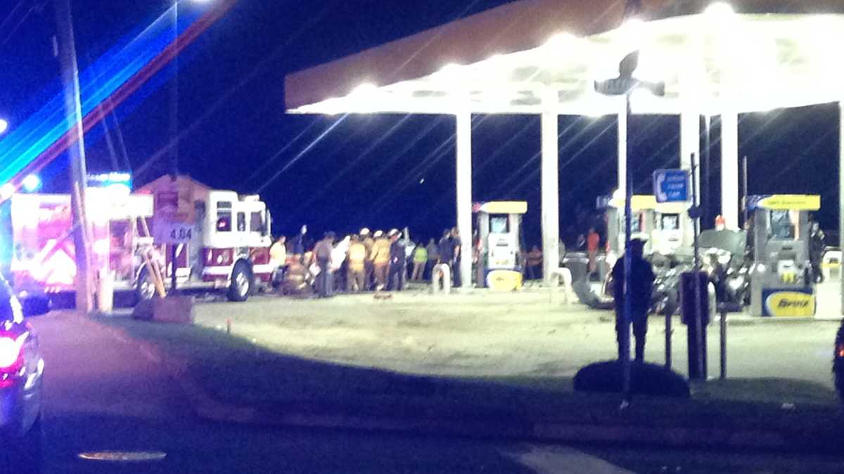 Deadly crash at Spinx gas station