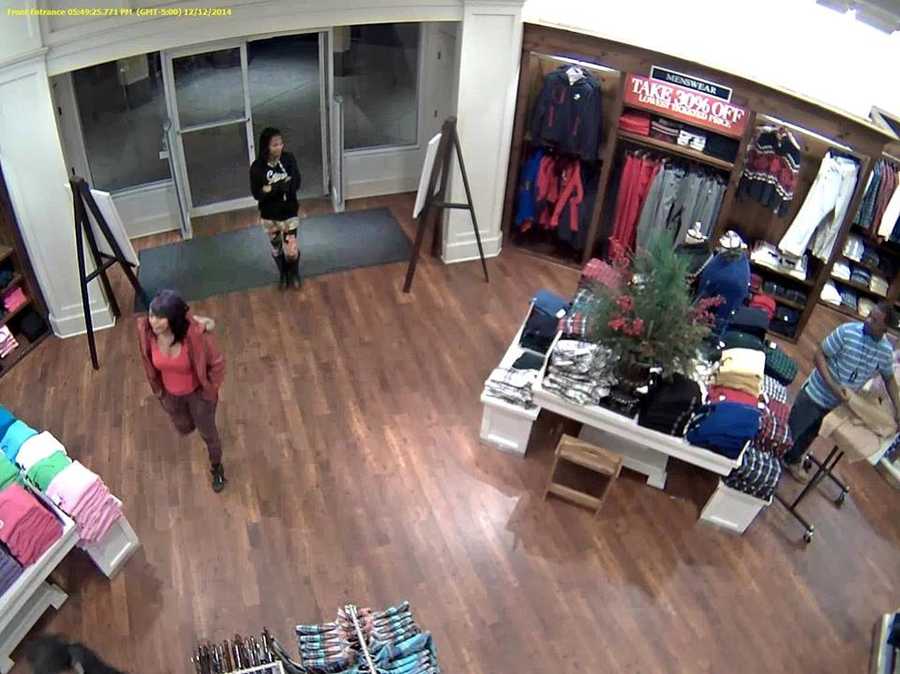 Large Images Shoplifters Caught On Camera 7090