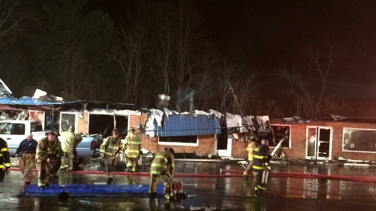 Pictures from the scene Fire destroys Henderson County business