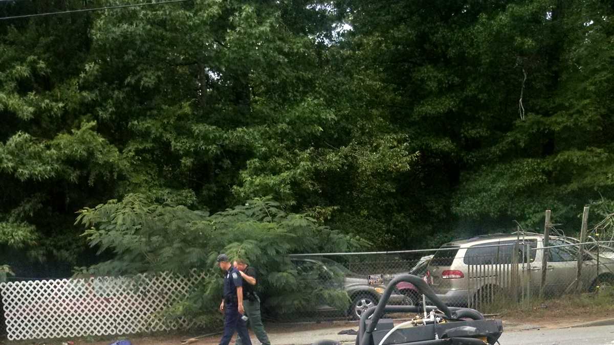 Hwy 25 wreck in Greenwood