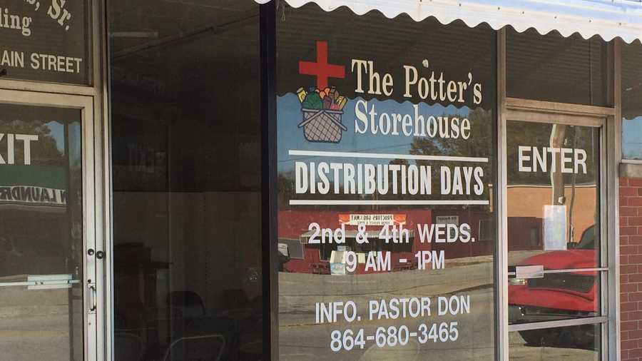 The Potter's Storehouse in Jonesville is hundreds of turkeys short of its goal to give away 500 turkeys this Thanksgiving.
