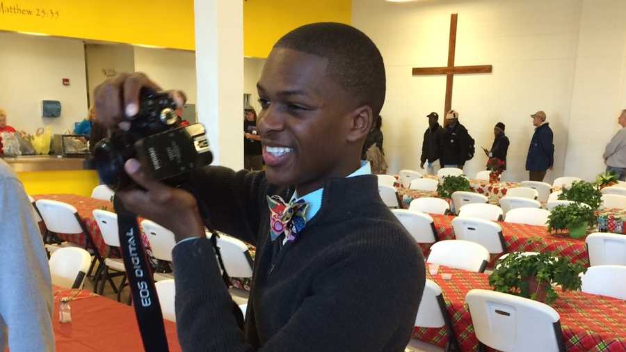 Jeremiah Drummond offered free family portraits at Spartanburg Soup Kitchen. 