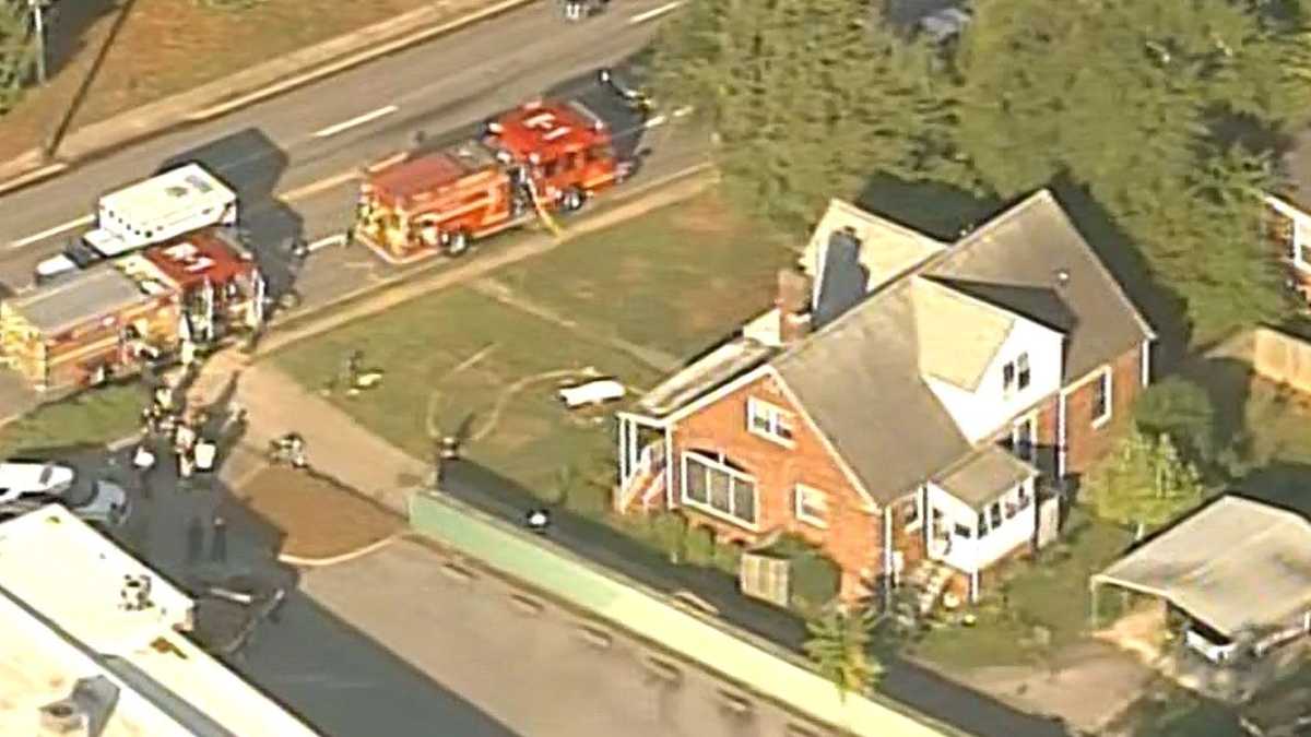 Firefighters respond to deadly Greer fire