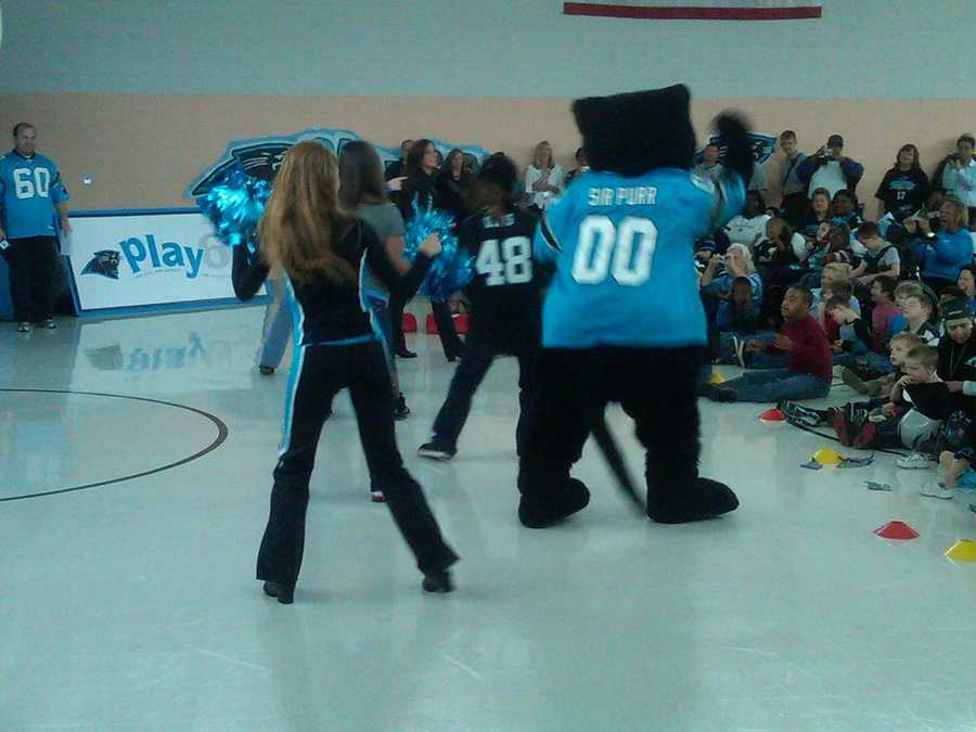 Carolina Panthers' Sir Purr surprises Walkertown Elementary students