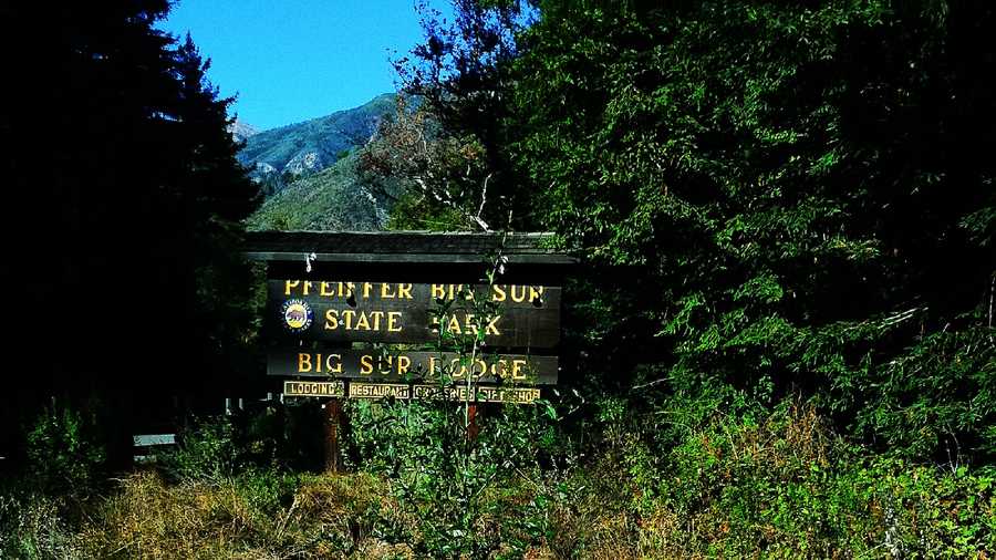 A homemade sign in Big Sur thanks firefighters. 