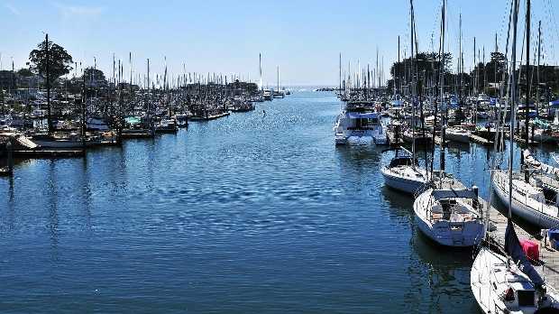 Fishermen travel south because of Santa Cruz Harbor closure