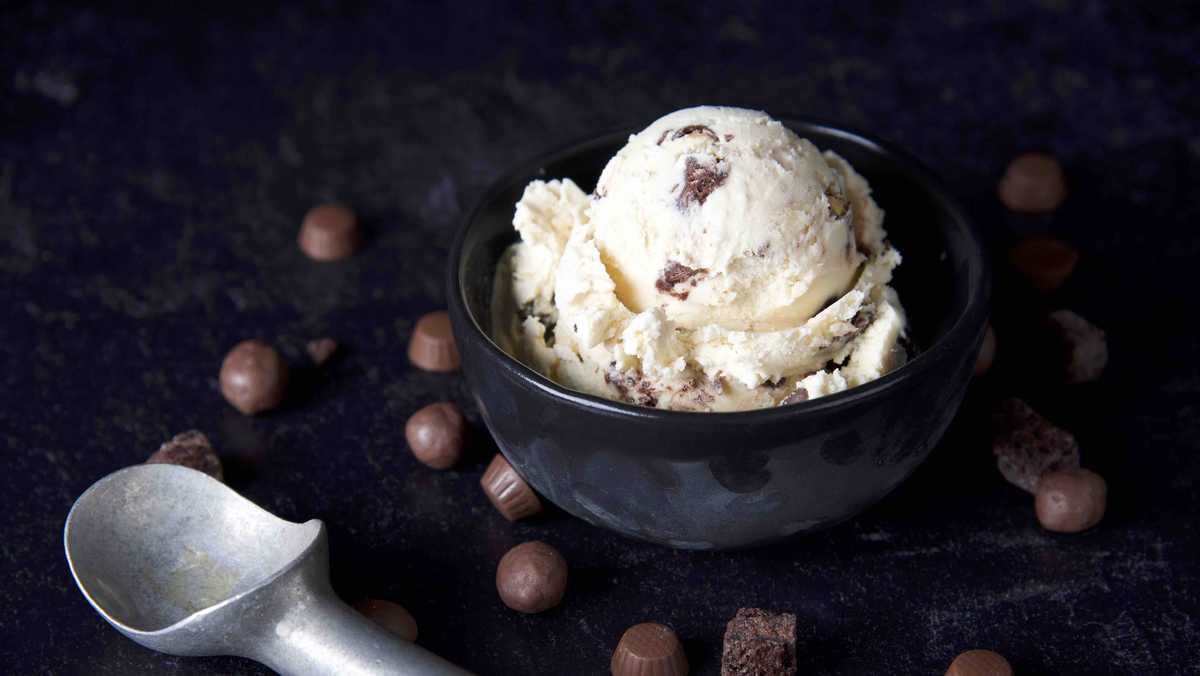 Graeter's releases new bonus ice cream flavor Midnight Snack