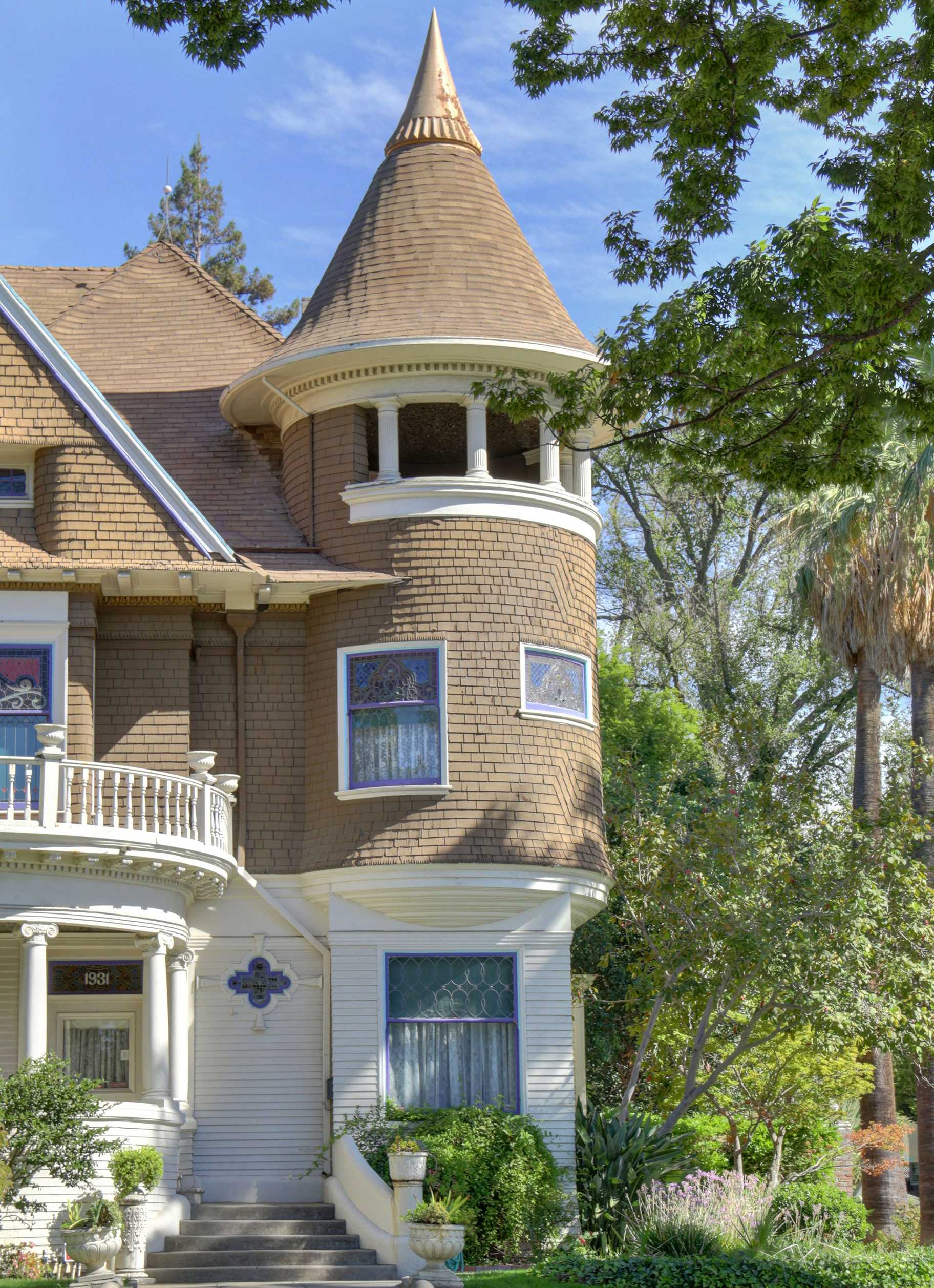 Go Inside One Of Sacramento S Historic Mansions   01 Turret 1480299288 