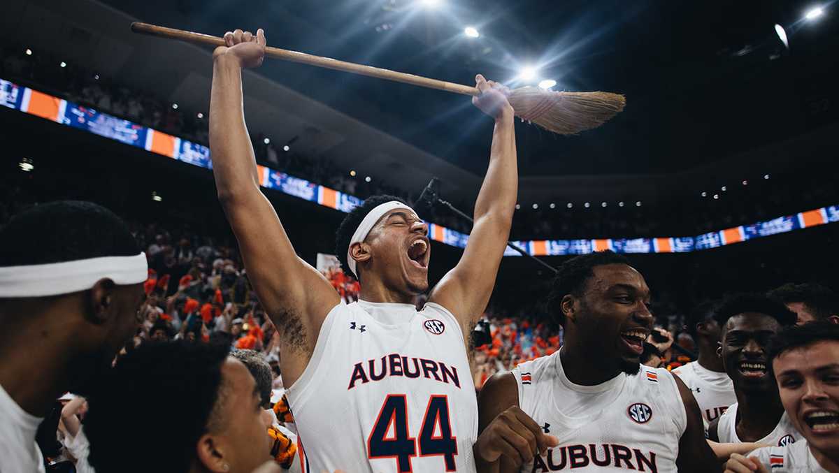 No. 1 Auburn beats Alabama 10081 in Auburn Arena Feb. 1, 2022