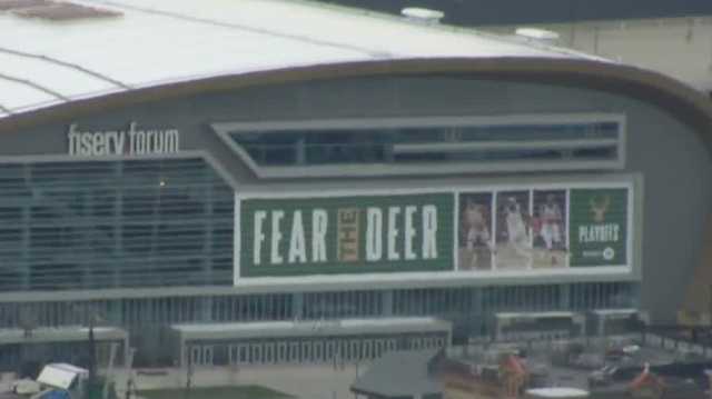 Milwaukee Bucks NBA playoff parties are back in the Deer District - Vimarsana News