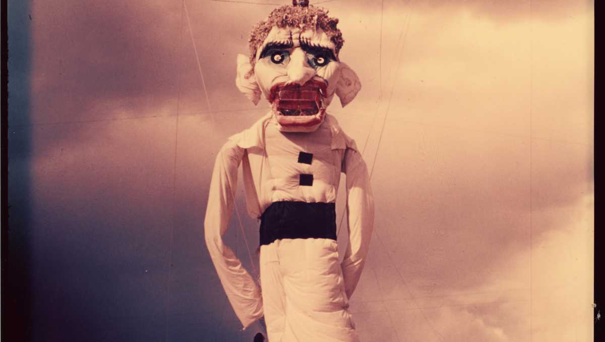 Zozobra through the years
