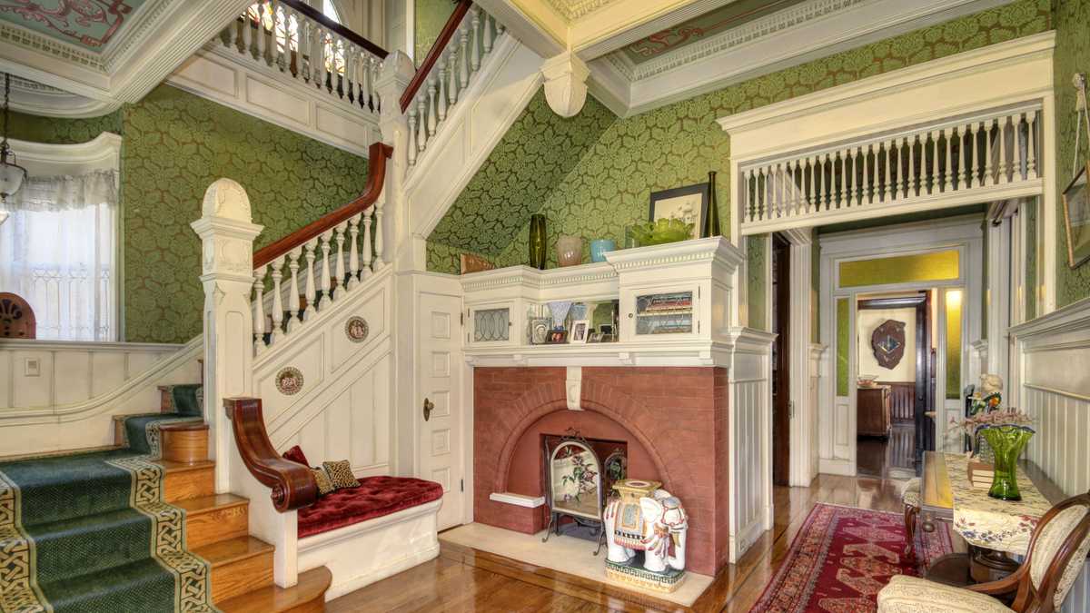 Go inside one of Sacramento's historic mansions, image size:1200x675