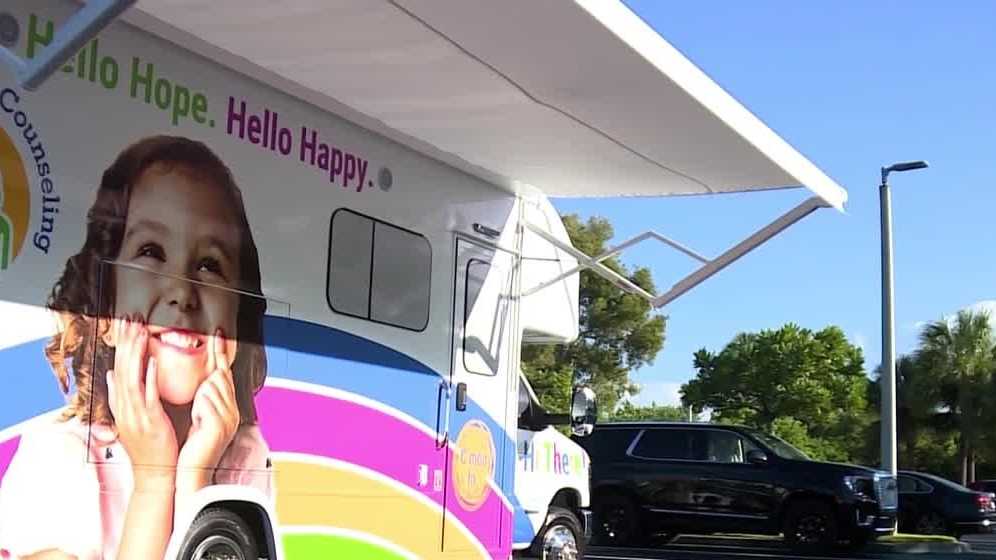 Mobile mental health unit aims to reach more children in Palm Beach County