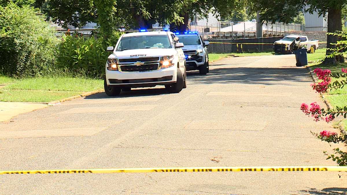 2 teens taken to hospitals after shooting in Fairfield