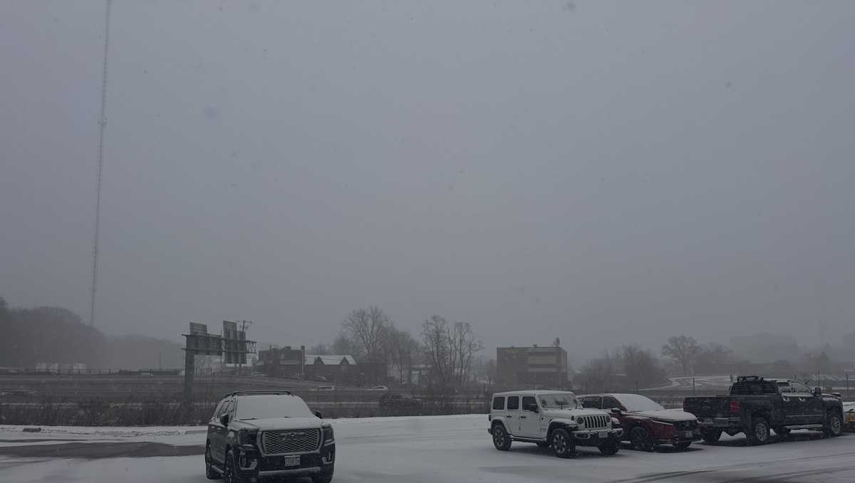 Live Map: Track power outages across Massachusetts as up to 2 feet of snow possible