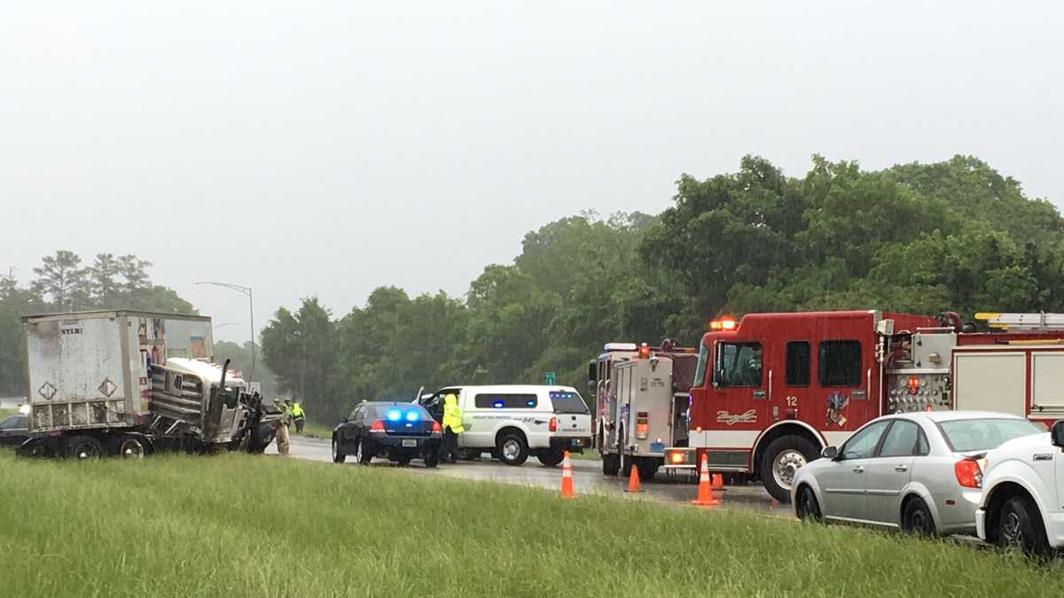 PHOTOS Deadly crash shuts down I59 in east Birmingham