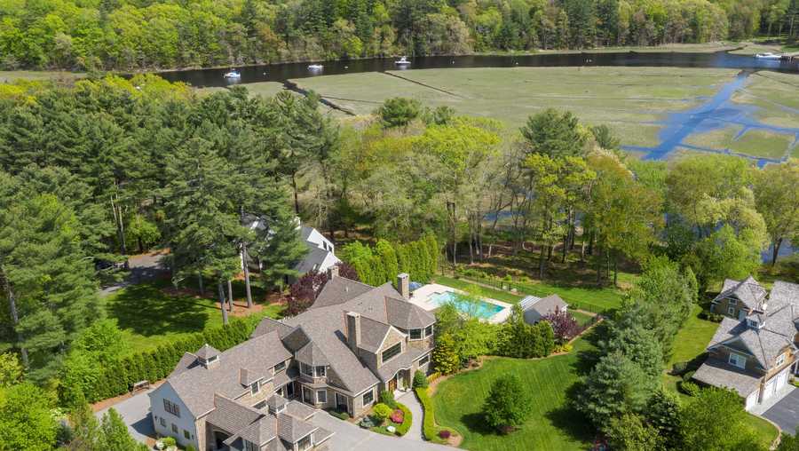 Grand waterfront residence on market in Norwell for 3.5M