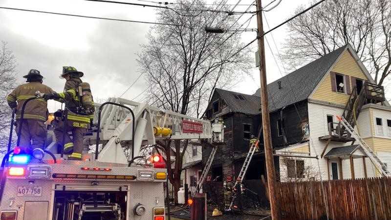 Maine man saves children from burning apartment building