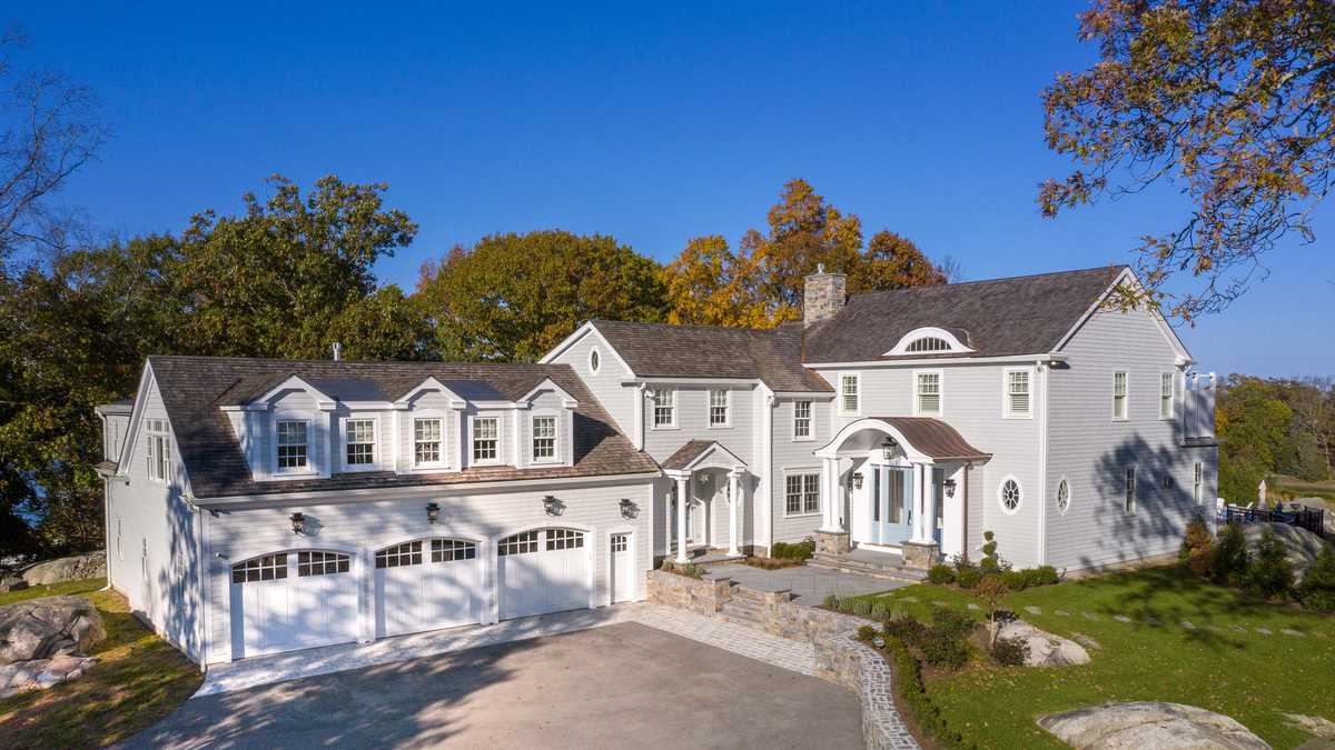 Spectacular waterfront estate property on market in Cohasset for 6.1M