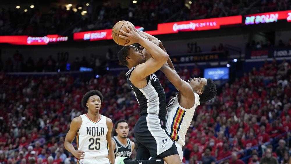 WATCH NOW Rookies Jose Alvarado and Herb Jones shine in Pelicans play