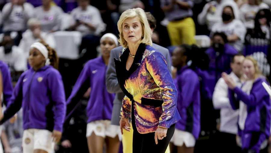 lsu head coach kim mulkey reacts to a play in the first half of an ncaa college basketball game against south carolina in baton rouge, thursday, jan. 6, 2022. (ap photo/derick hingle)