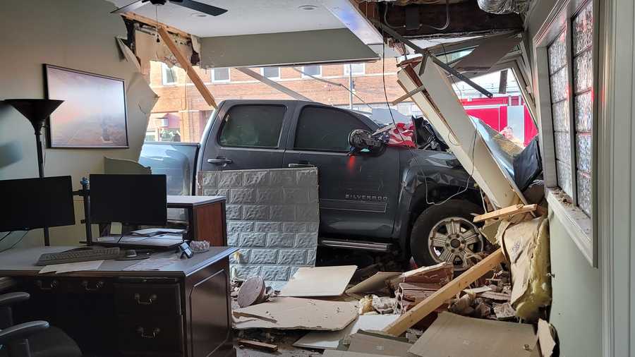 Truck crashes into a business on Broad Street in Gadsden