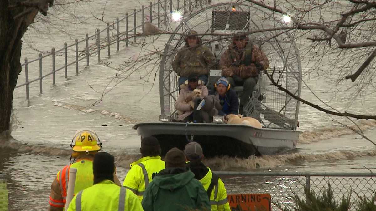 Unsung hero rescues 60 flood victims