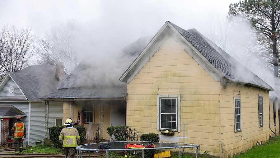 8 people lose their home to fire in Birmingham