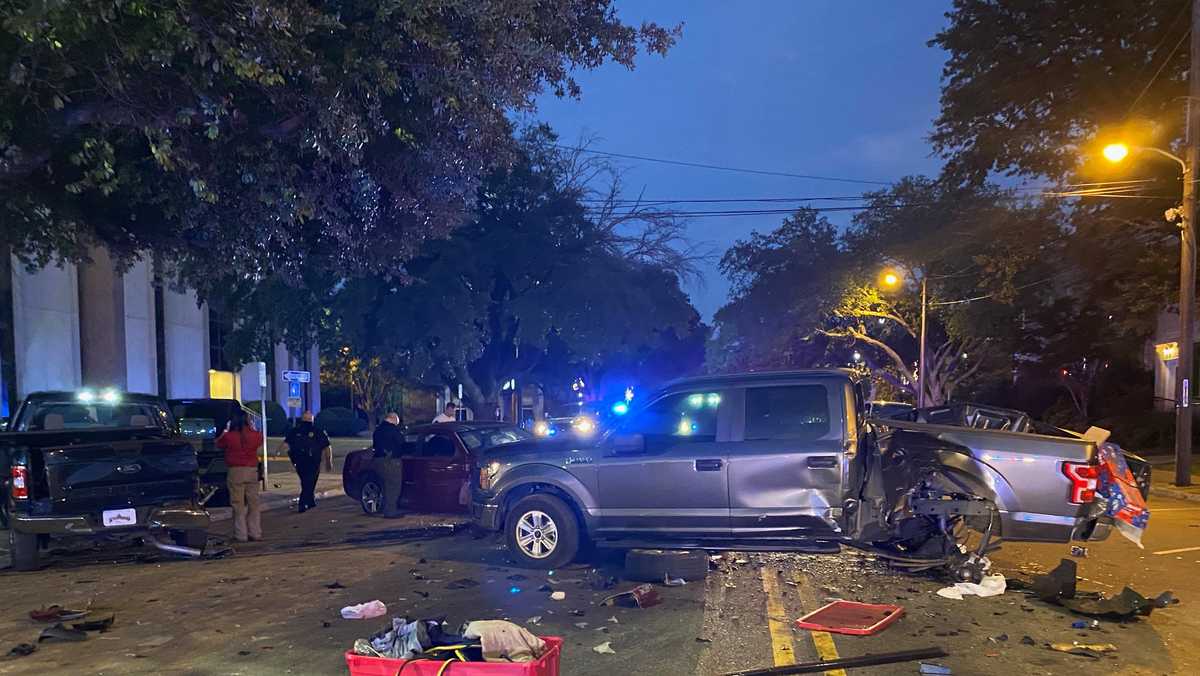 Police chase in Tuscaloosa ends in multiple vehicle crash