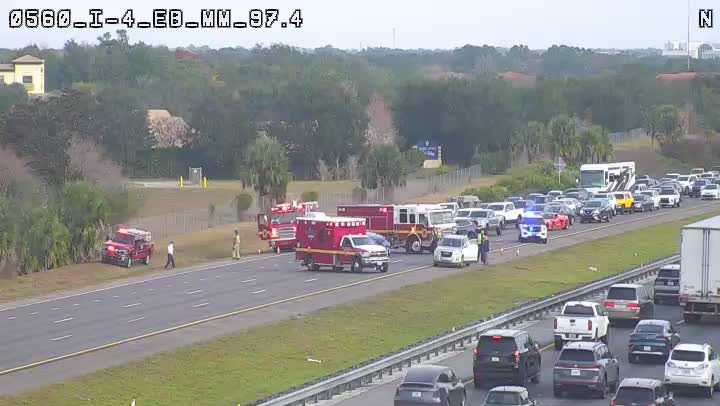 Crash shuts down part of I-4 in Seminole County near Longwood