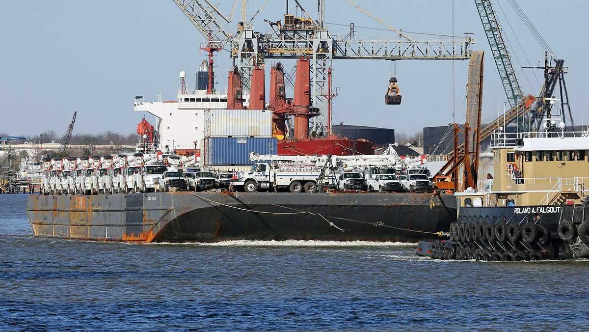 PHOTOS Alabama Power trucks shipped to Puerto Rico