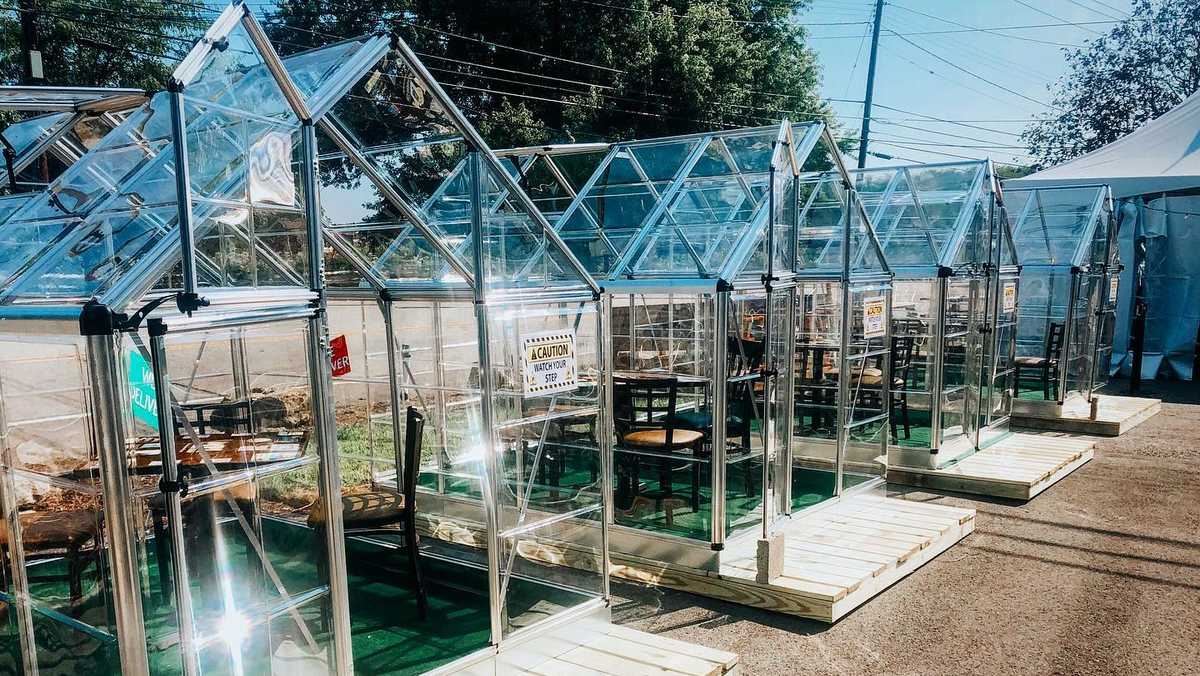 North Park Lounge installs greenhouses for outdoor dining