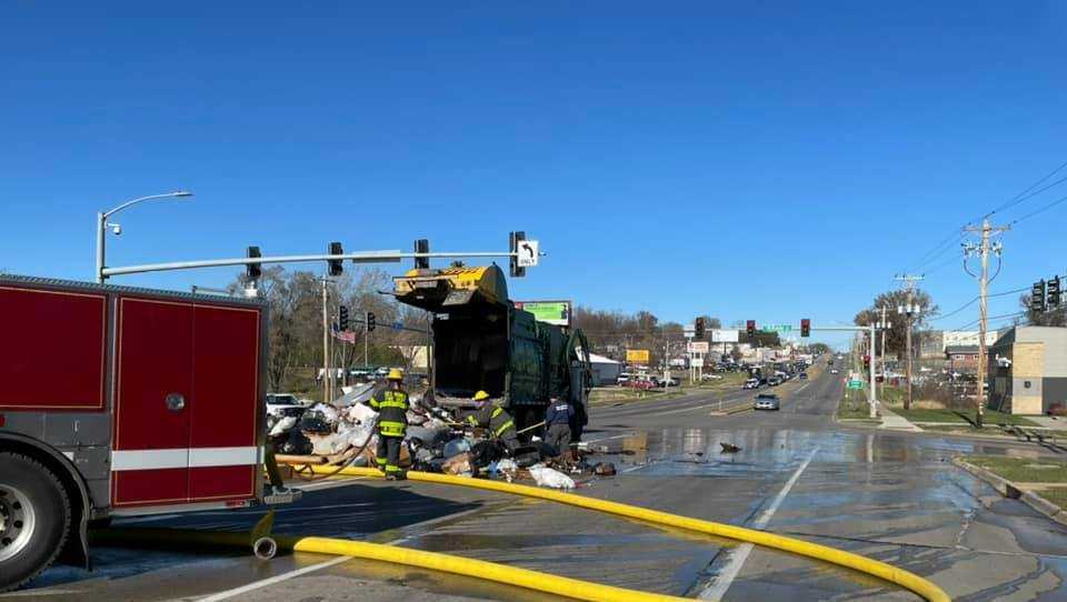 Des Moines, Iowa street closed due to garbage truck fire