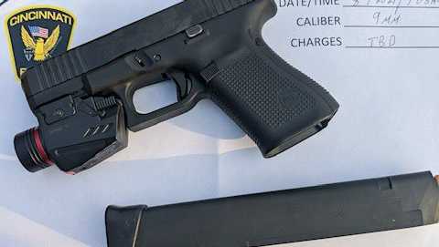 Cincinnati Police Confiscate 2 Guns From 13 Year Old Cincinnati Police Confiscate 2 Guns From 13 Year Old