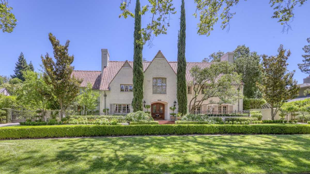 Pictures: ‘Reagan Mansion’ in East Sacramento to hit the market