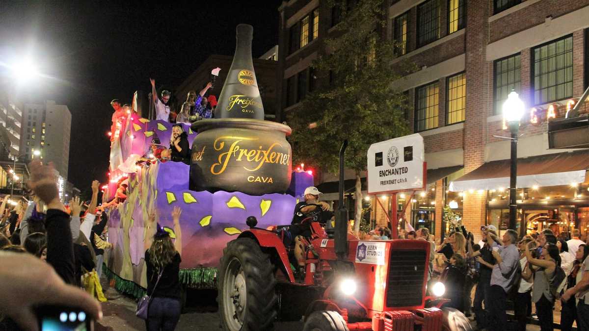 Images: Krewe of Boo creeps through NOLA with spooky parade