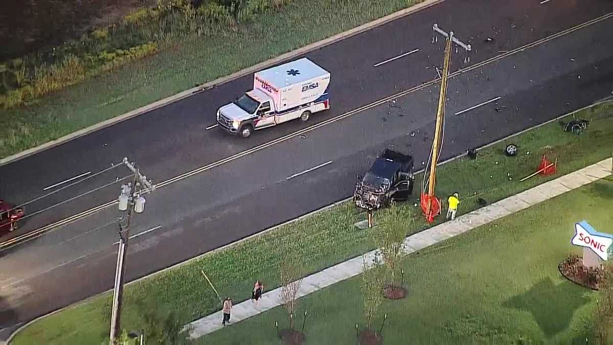 Person taken to hospital after crash in southeast Oklahoma City(02)
