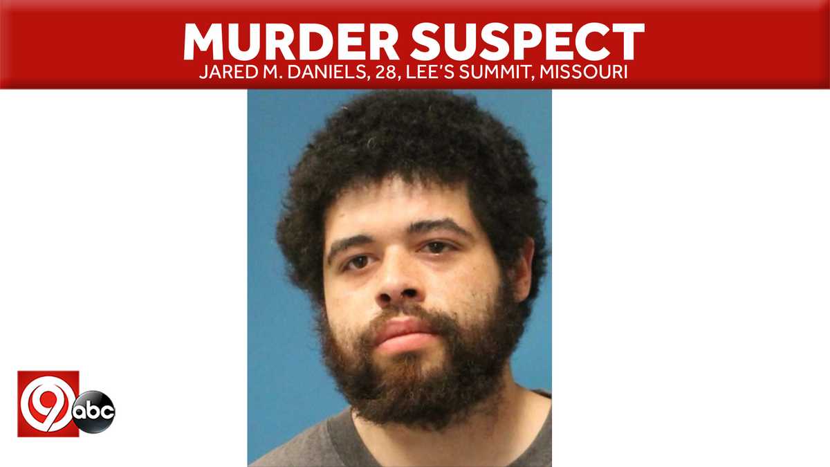 Lee's Summit murder suspect taken into custody