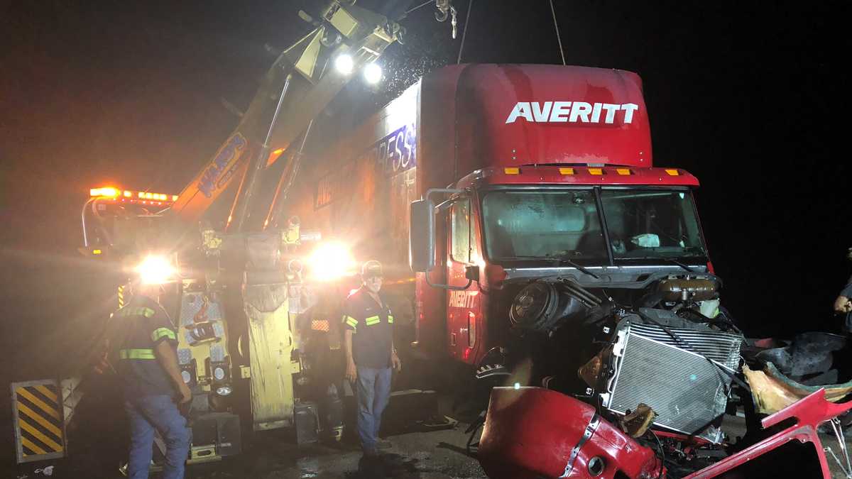 Road still closed after 18wheeler crashes into reservoir