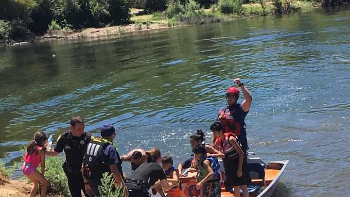 10 rescued from a San Joaquin County river after boat capsizes