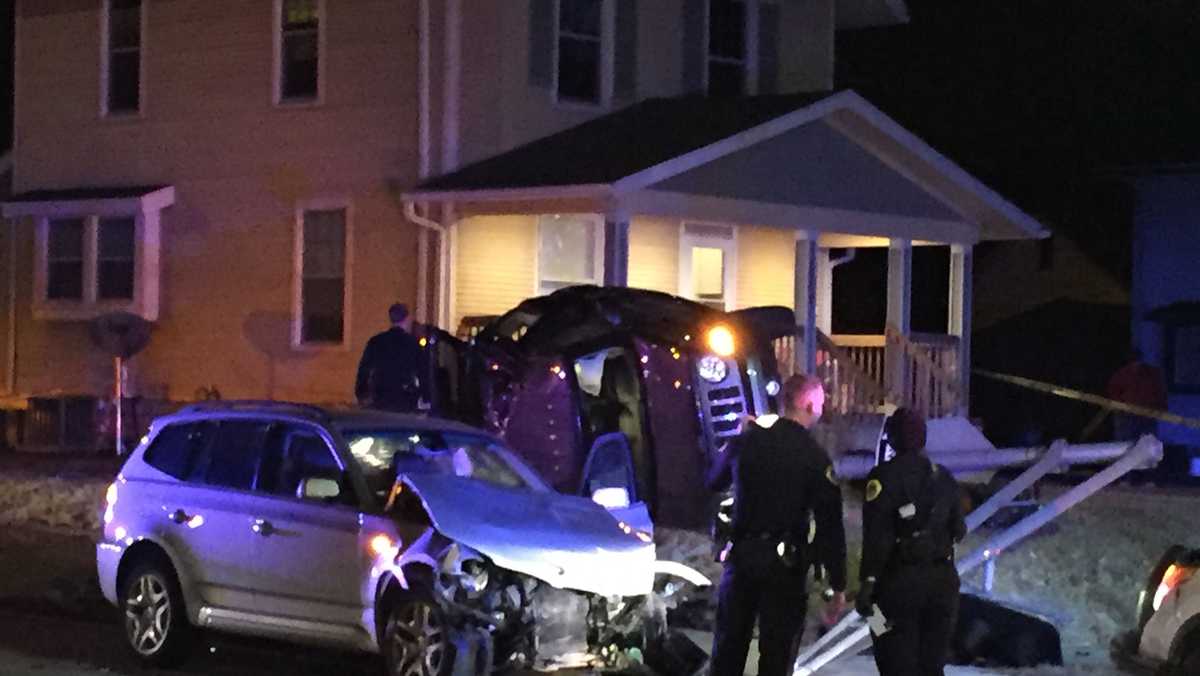 3 arrested after brief high-speed car chase in Des Moines - KCCI