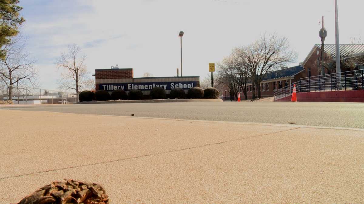 Kindergarten class quarantined in Rogers