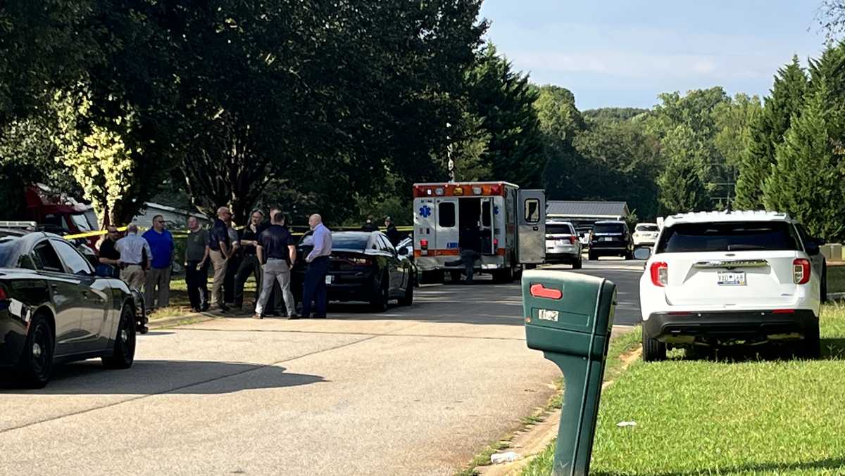South Carolina: 2 dead in home after child calls 911