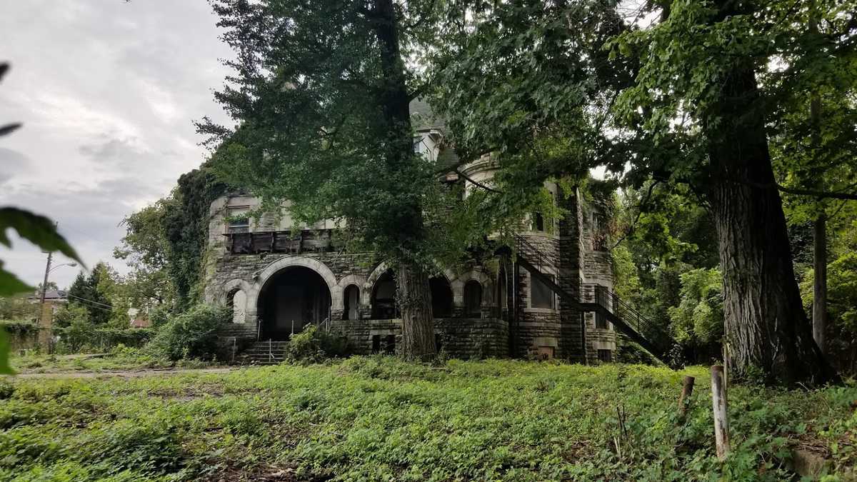Historic Avondale mansion designed by Music Hall architect being demolished