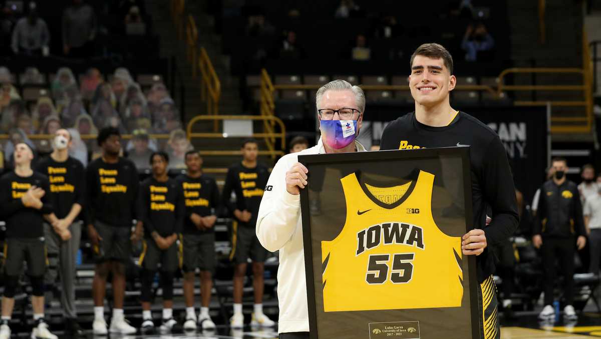 Photos: Luka Garza Jersey Retirement 02/22/2022 – University of Iowa  Athletics