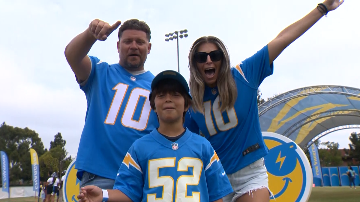 Los Angeles Chargers fans excited for the season at training camp