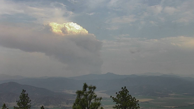 Mountain Fire jumps containment lines, forces evacuations again - Vimarsana News