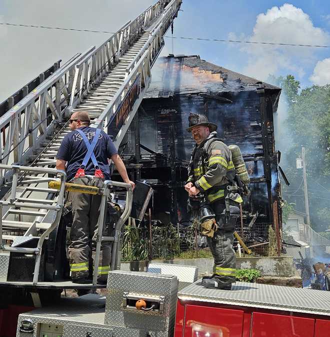 2 hospitalized after large house fire in Kansas City