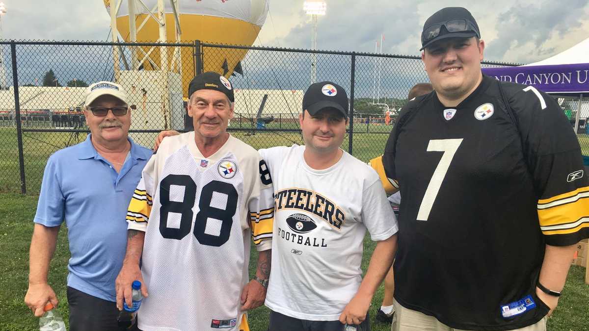 PHOTOS Fans enjoy Steelers Fest outside Latrobe Memorial Stadium